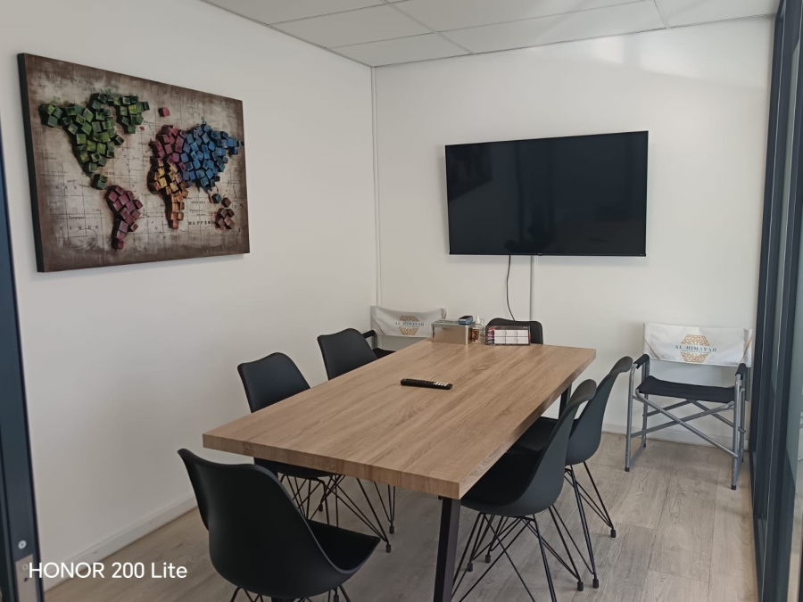 To Let Commercial Property for Rent in Pinelands Western Cape